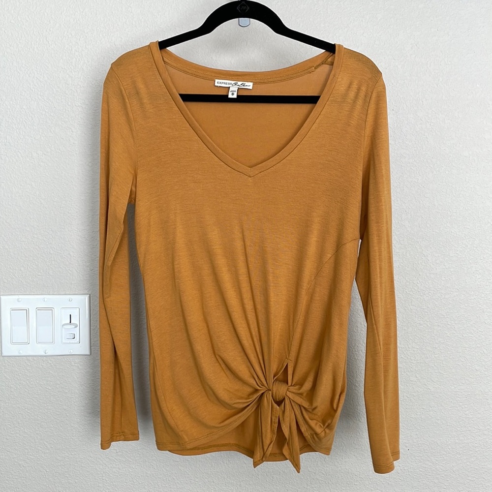 Long Sleeve Knotted Tee